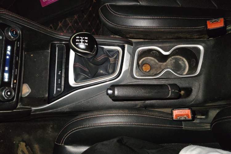 Used JAC Group Refine R3 2018 1.6L Manual Luxury Model Gear Lever
