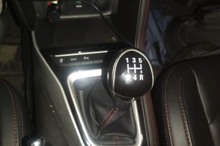 Used JAC Group Refine R3 2018 1.6L Manual Luxury Model Gear Lever