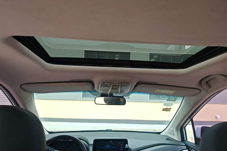 Used JAC Group Refine R3 2018 1.6L Manual Luxury Sunroof Model Headliner