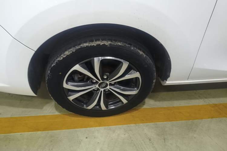 Used JAC Group Refine R3 2018 1.6L Manual Luxury Smart Model Left Front Wheel Hub