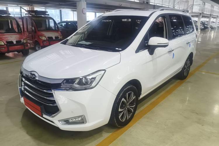 Used JAC Group Refine R3 2018 1.6L Manual Luxury Smart Model Guazi used car, China used car export, Used car for sale, Used JAC Group cars, Cheapest cars for sale