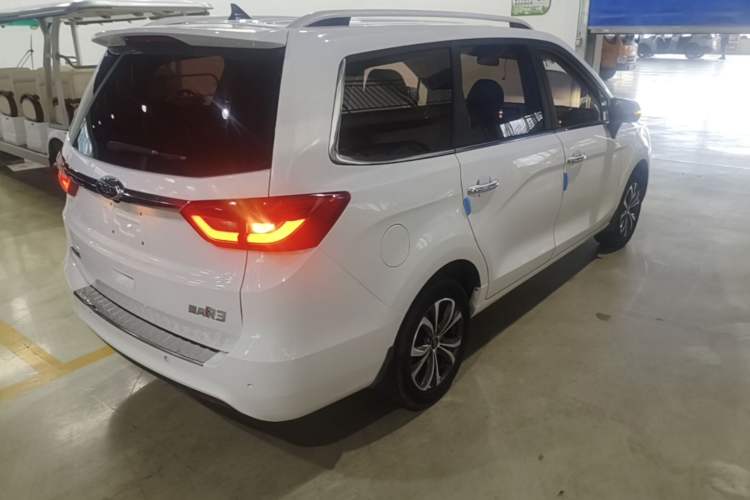Used JAC Group Refine R3 2018 1.6L Manual Luxury Smart Model Rear Right 45 Deg