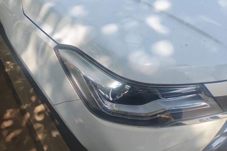 Used JAC Group Refine R3 2018 1.6L Manual Luxury Sunroof Model Right Front Headlight