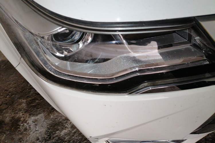 Used JAC Group Refine R3 2018 1.6L Manual Luxury Model Right Front Headlight