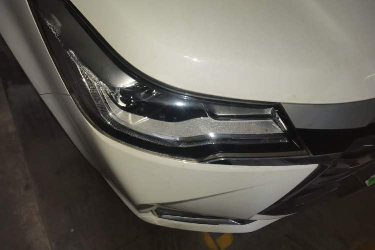 Used JAC Group Refine R3 2018 1.6L Manual Luxury Model Right Front Headlight