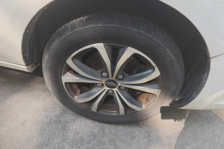 Used JAC Group Refine R3 2018 1.6L Manual Luxury Sunroof Model Right Front Wheel Hub