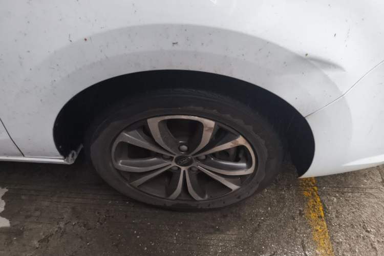 Used JAC Group Refine R3 2018 1.6L Manual Luxury Sunroof Model Right Front Wheel Hub