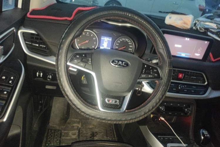 Used JAC Group Refine R3 2018 1.6L Manual Luxury Model Steering Wheel
