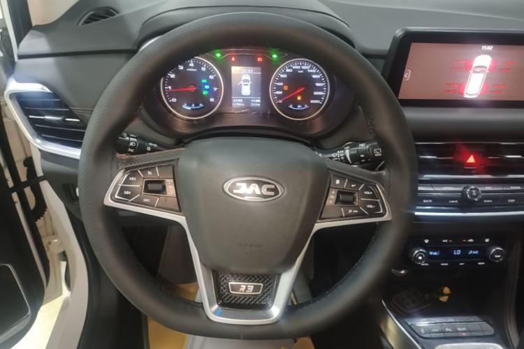 Used JAC Group Refine R3 2018 1.6L Manual Luxury Smart Model Steering Wheel