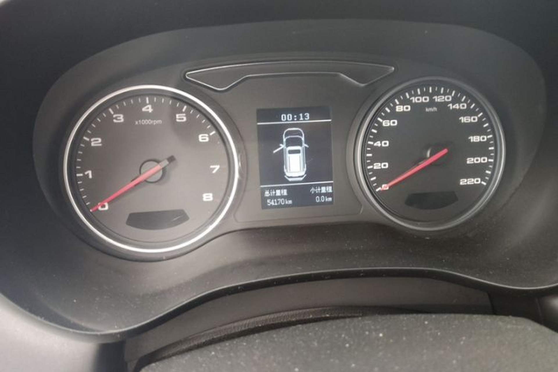 Used JAC Group Refine R3 2019 1.5T Jingfeng Model 7 Seats Odometer Close Up