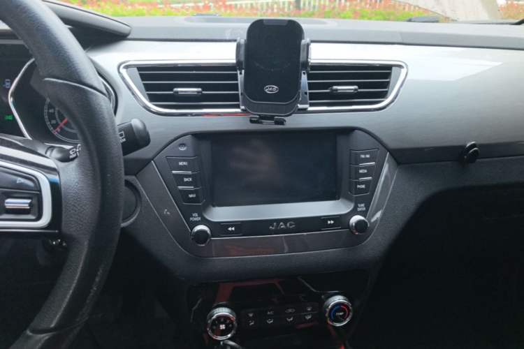 Used JAC Group Refine S2 2015 1.5L CVT Luxury Smart Version Audio And AC Panel