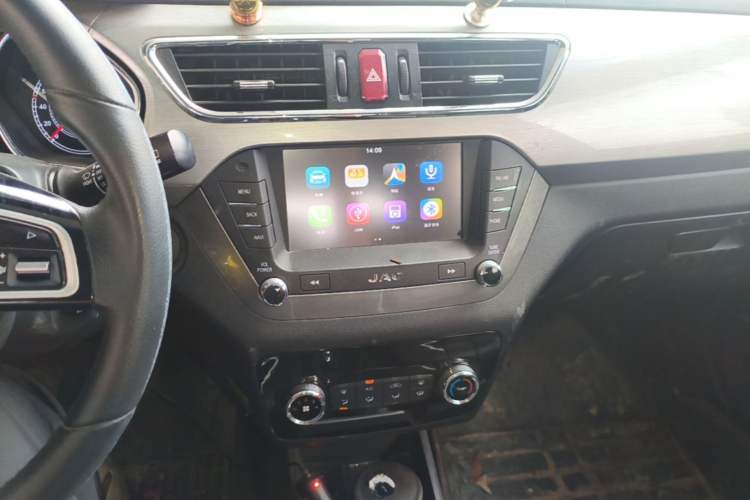 Used JAC Group Refine S2 2015 1.5L Manual Luxury Smart Model Audio And AC Panel