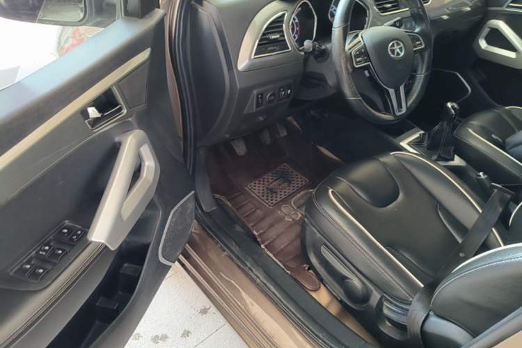 Used JAC Group Refine S2 2015 1.5L Manual Luxury Smart Model Driver Seat