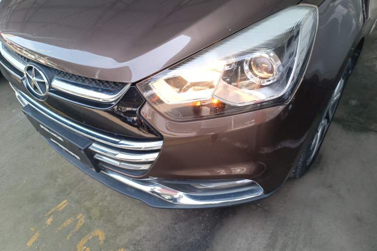 Used JAC Group Refine S2 2015 1.5L CVT Luxury Smart Version Left Front Headlight