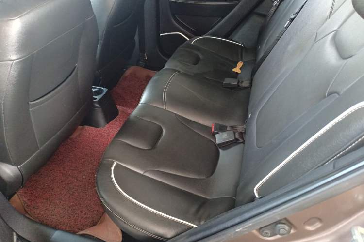 Used JAC Group Refine S2 2015 1.5L CVT Luxury Smart Version Left Rear Seat