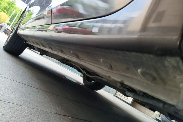 Used JAC Group Refine S2 2015 1.5L Manual Luxury Smart Model Left Side Sill