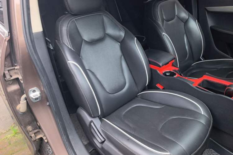 Used JAC Group Refine S2 2015 1.5L CVT Luxury Smart Version Right Front Seat