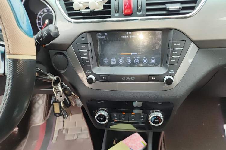 Used JAC Group Refine S2 2015 1.5L Manual Luxury Smart Model Audio And AC Panel