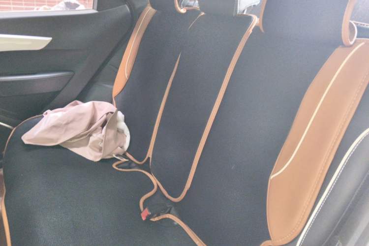 Used JAC Group Refine S2 2015 1.5L CVT Luxury Smart Version Left Rear Seat