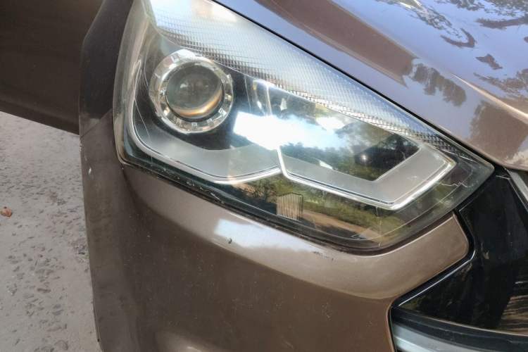 Used JAC Group Refine S2 2015 1.5L Manual Luxury Model Right Front Headlight