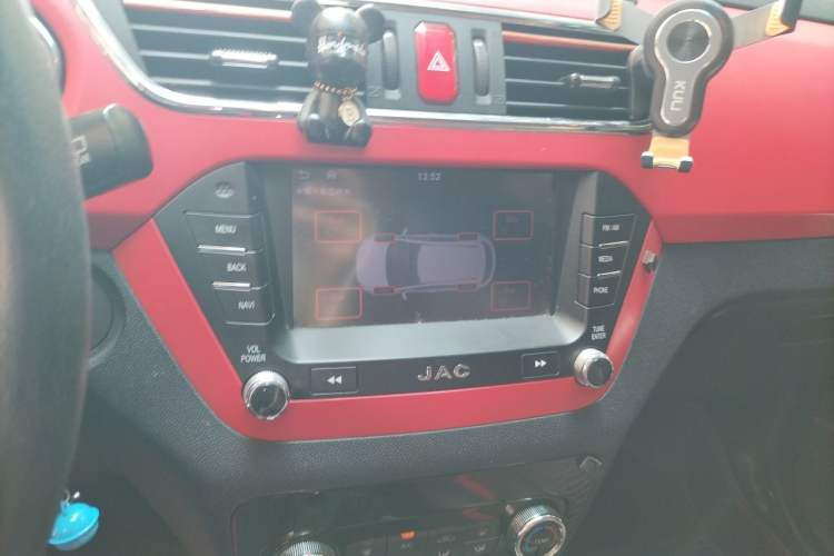 Used JAC Group Refine S2 2015 1.5L Manual Luxury Smart Model Audio And AC Panel