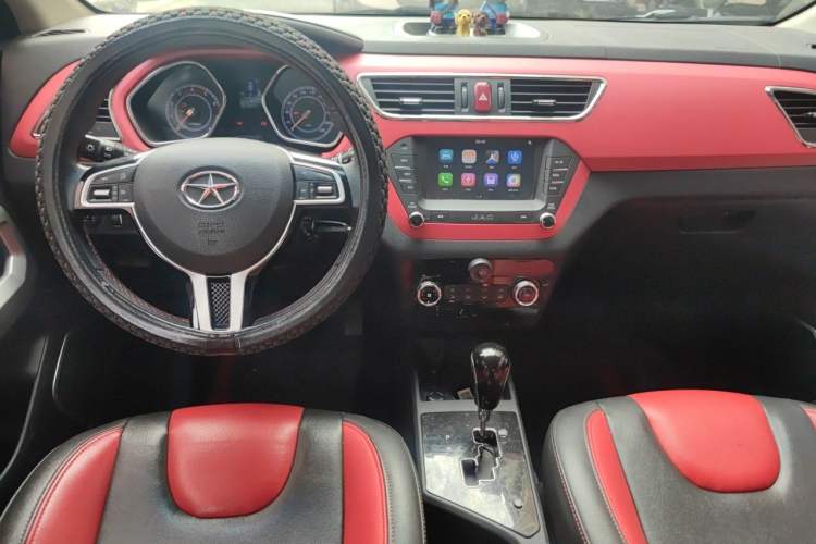 Used JAC Group Refine S2 2015 1.5L CVT Luxury Edition Center Console