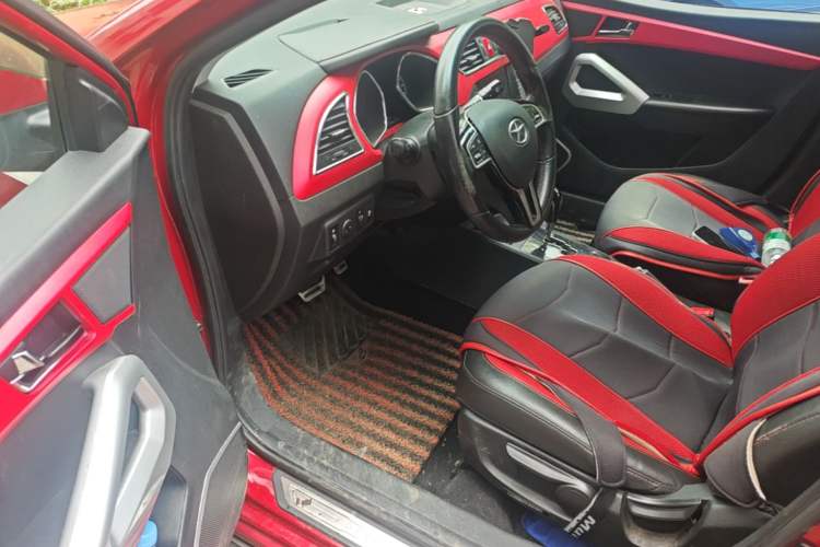 Used JAC Group Refine S2 2015 1.5L CVT Luxury Smart Version Driver Seat
