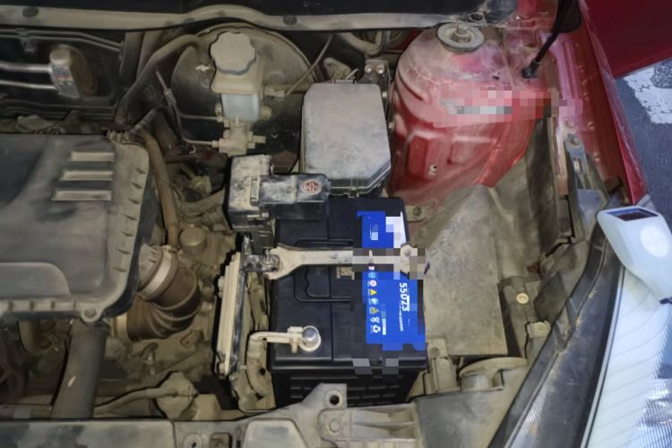Used JAC Group Refine S2 2015 1.5L Manual Luxury Smart Model Engine Bay Left