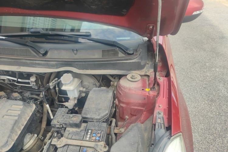 Used JAC Group Refine S2 2015 1.5L CVT Luxury Edition Engine Bay Left