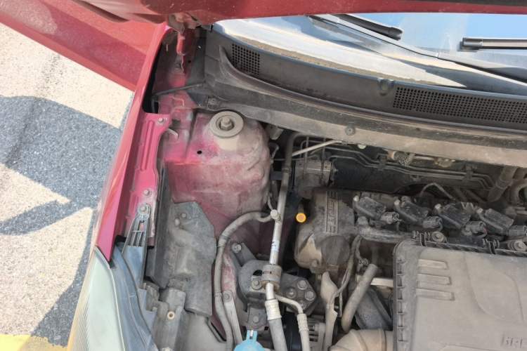 Used JAC Group Refine S2 2015 1.5L Manual Luxury Model Engine Bay Right