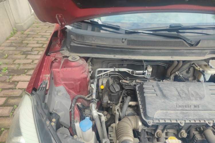 Used JAC Group Refine S2 2015 1.5L CVT Luxury Edition Engine Bay Right