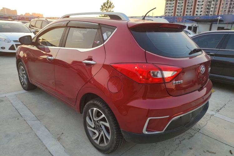 Used JAC Group Refine S2 2015 1.5L Manual Luxury Smart Model Exterior 2