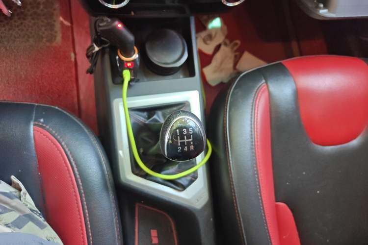 Used JAC Group Refine S2 2015 1.5L Manual Luxury Smart Model Gear Lever