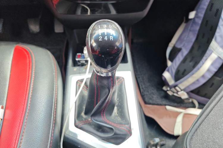 Used JAC Group Refine S2 2015 1.5L Manual Luxury Smart Model Gear Lever
