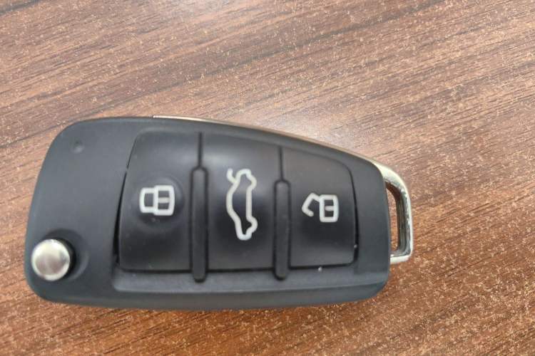 Used JAC Group Refine S2 2015 1.5L CVT Luxury Edition Interior 1