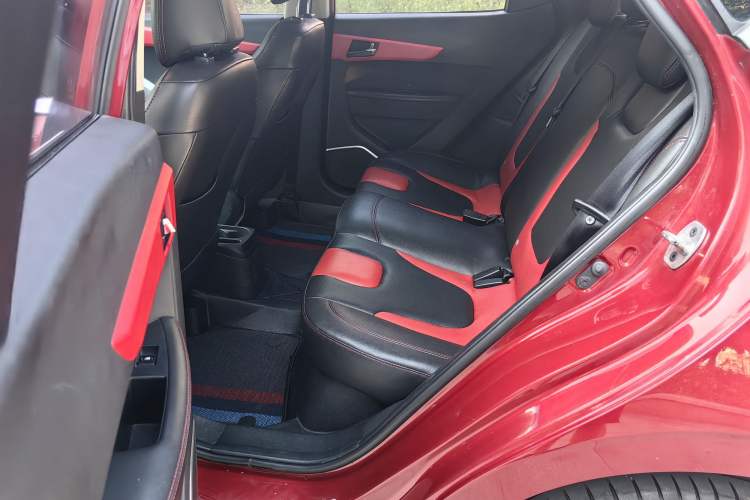 Used JAC Group Refine S2 2015 1.5L CVT Luxury Edition Interior 4