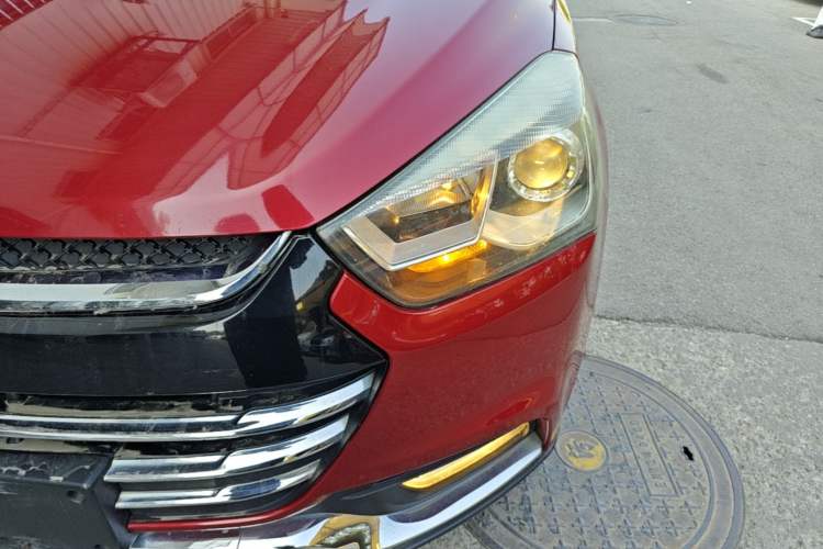 Used JAC Group Refine S2 2015 1.5L CVT Luxury Smart Version Left Front Headlight