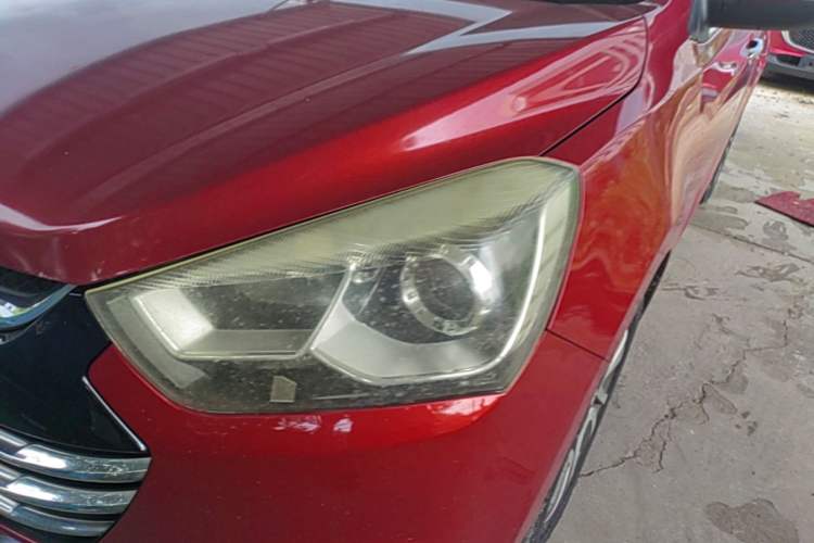 Used JAC Group Refine S2 2015 1.5L CVT Luxury Smart Version Left Front Headlight