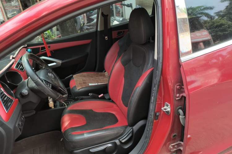 Used JAC Group Refine S2 2015 1.5L CVT Luxury Smart Version Left Front Seat