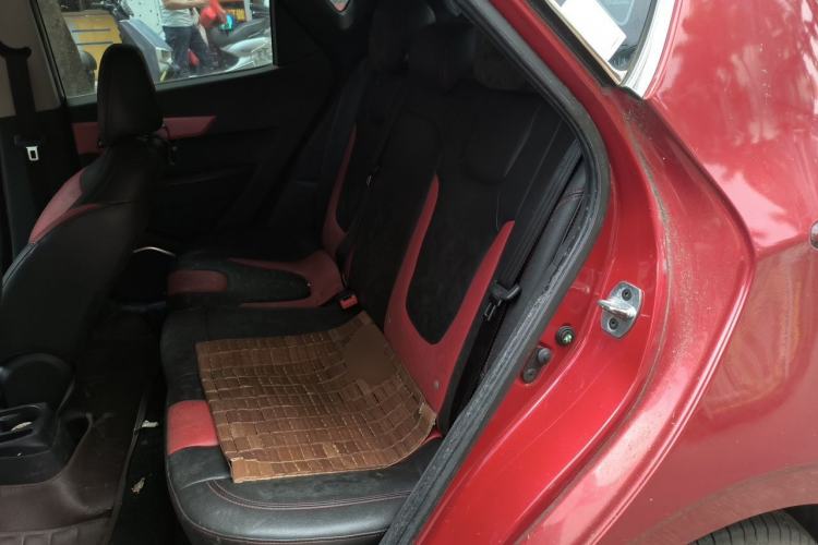 Used JAC Group Refine S2 2015 1.5L CVT Luxury Smart Version Left Rear Seat