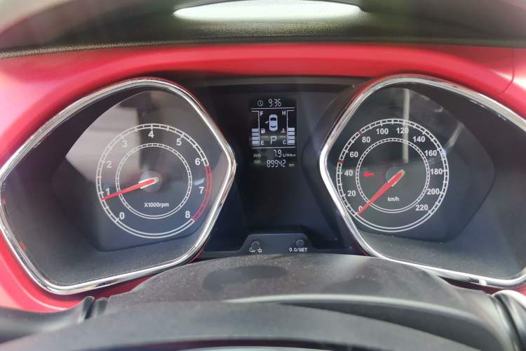 Used JAC Group Refine S2 2015 1.5L CVT Luxury Edition Odometer Close Up
