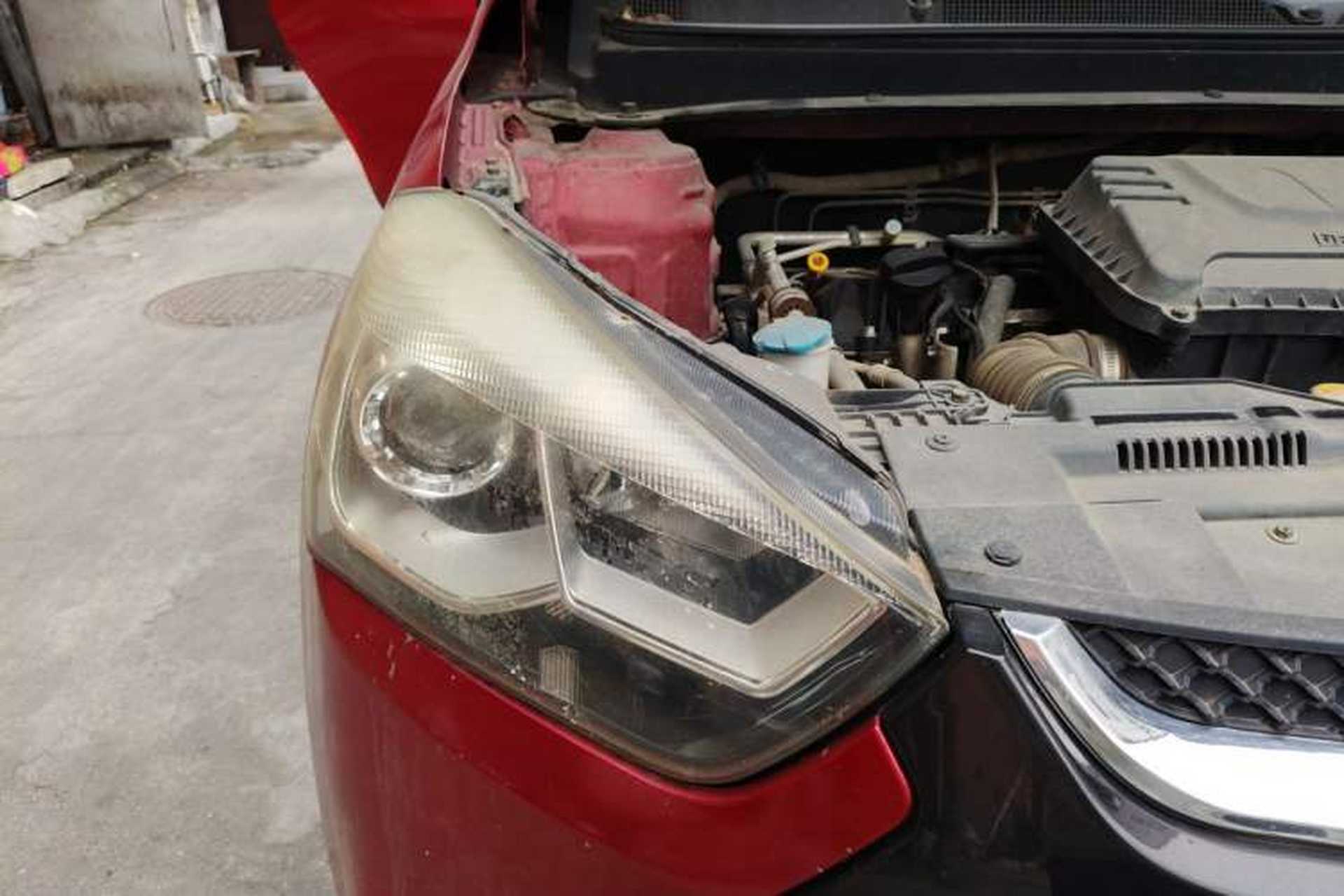 Used JAC Group Refine S2 2015 1.5L Manual Luxury Model Right Front Headlight