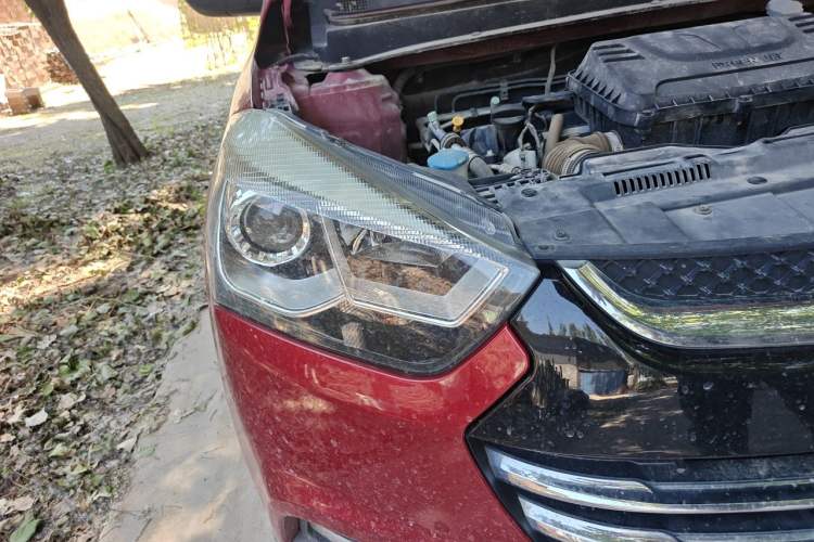 Used JAC Group Refine S2 2015 1.5L Manual Luxury Smart Model Right Front Headlight