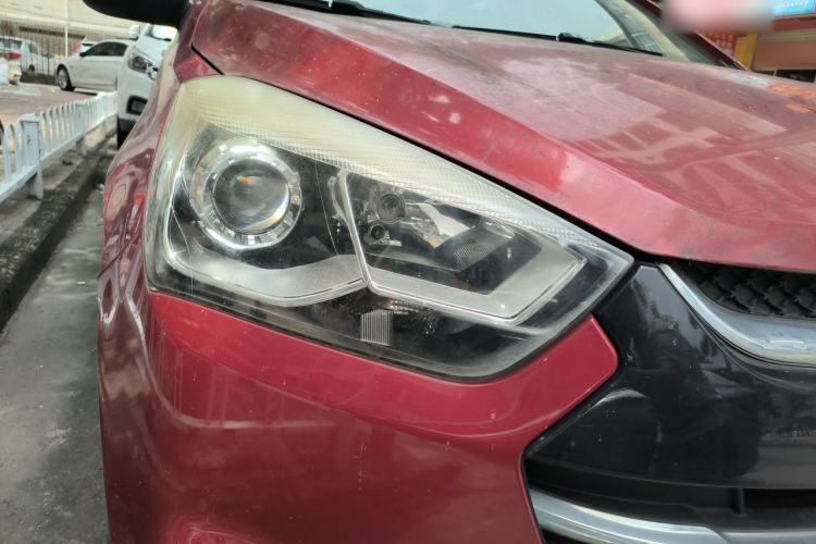 Used JAC Group Refine S2 2015 1.5L CVT Luxury Smart Version Right Front Headlight