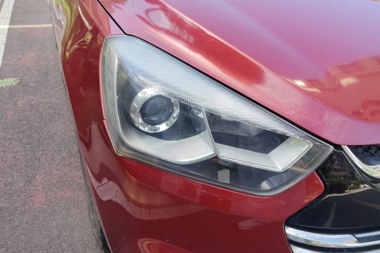Used JAC Group Refine S2 2015 1.5L CVT Luxury Edition Right Front Headlight