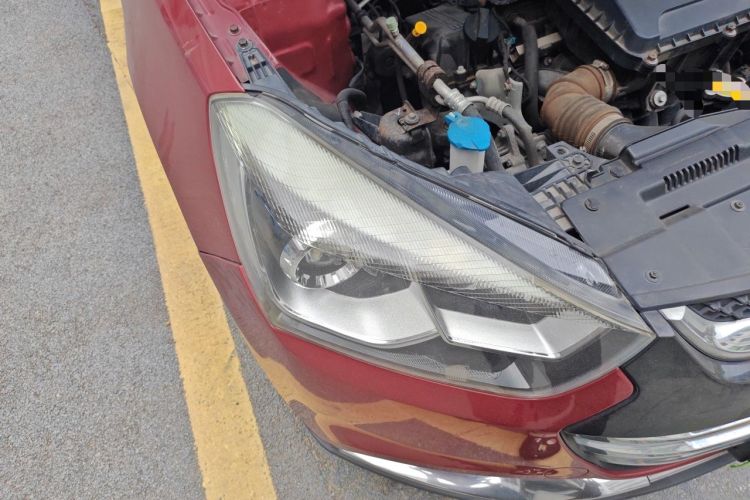 Used JAC Group Refine S2 2015 1.5L Manual Luxury Smart Model Right Front Headlight
