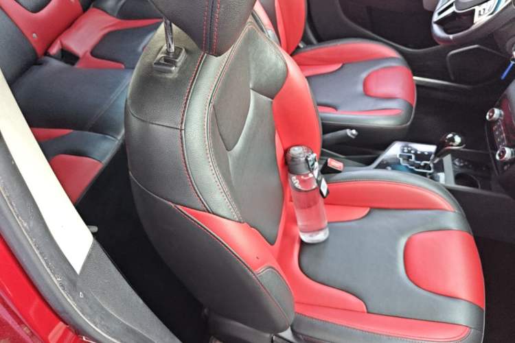 Used JAC Group Refine S2 2015 1.5L CVT Luxury Smart Version Right Front Seat
