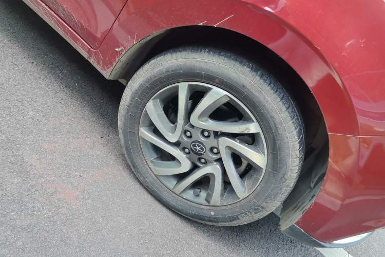 Used JAC Group Refine S2 2015 1.5L CVT Luxury Edition Right Front Wheel Hub