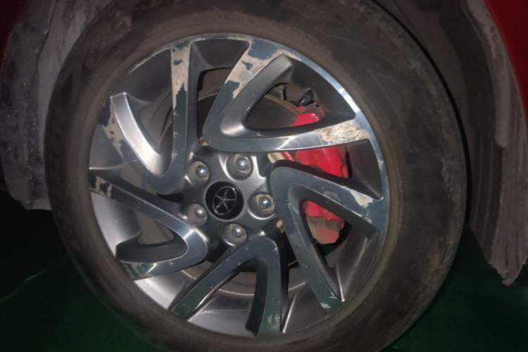 Used JAC Group Refine S2 2015 1.5L Manual Luxury Smart Model Right Front Wheel Hub
