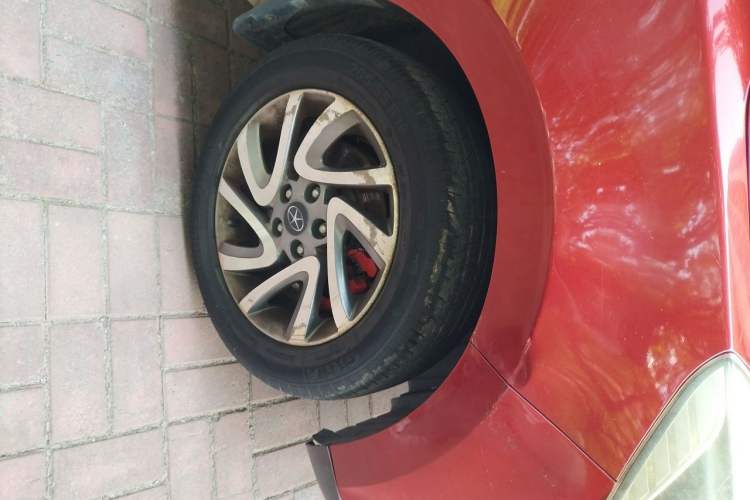 Used JAC Group Refine S2 2015 1.5L Manual Luxury Smart Model Right Front Wheel Hub